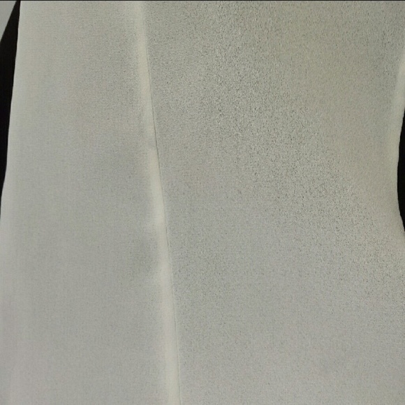 Vince Camuto Satin Color Block Sleeveless Blouse - Picture 3 of 6